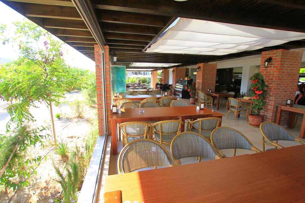 Palm Bay Beach Hotel Emecik エクステリア 写真