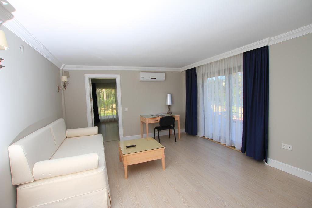 Palm Bay Beach Hotel Emecik エクステリア 写真